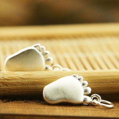 S925纯银韩版可爱光脚丫红绳串珠手链吊坠 解读产品、厂家与价格，揭秘上海雨童网络科技